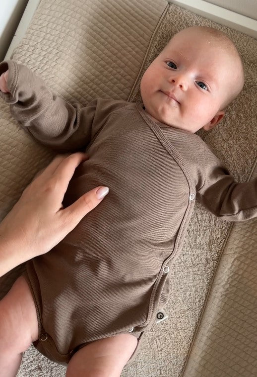 Müsli Rib Longsleeve Body Walnut - Newborn Romper - Bruin 3