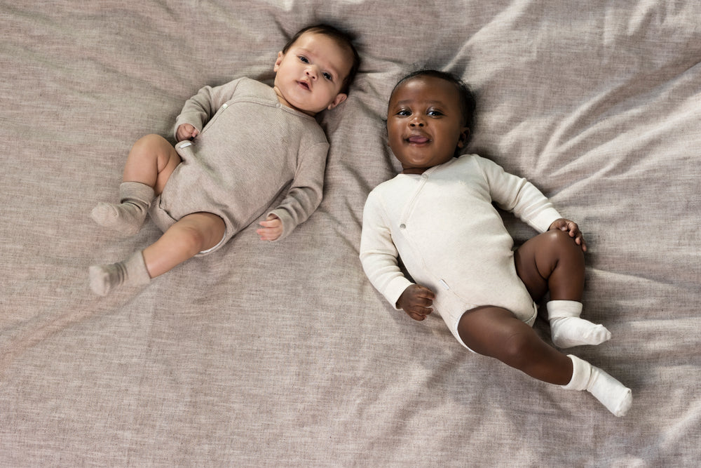Noppies Rib Romper Nino Oatmeal - Newborn Romper - Zand 2