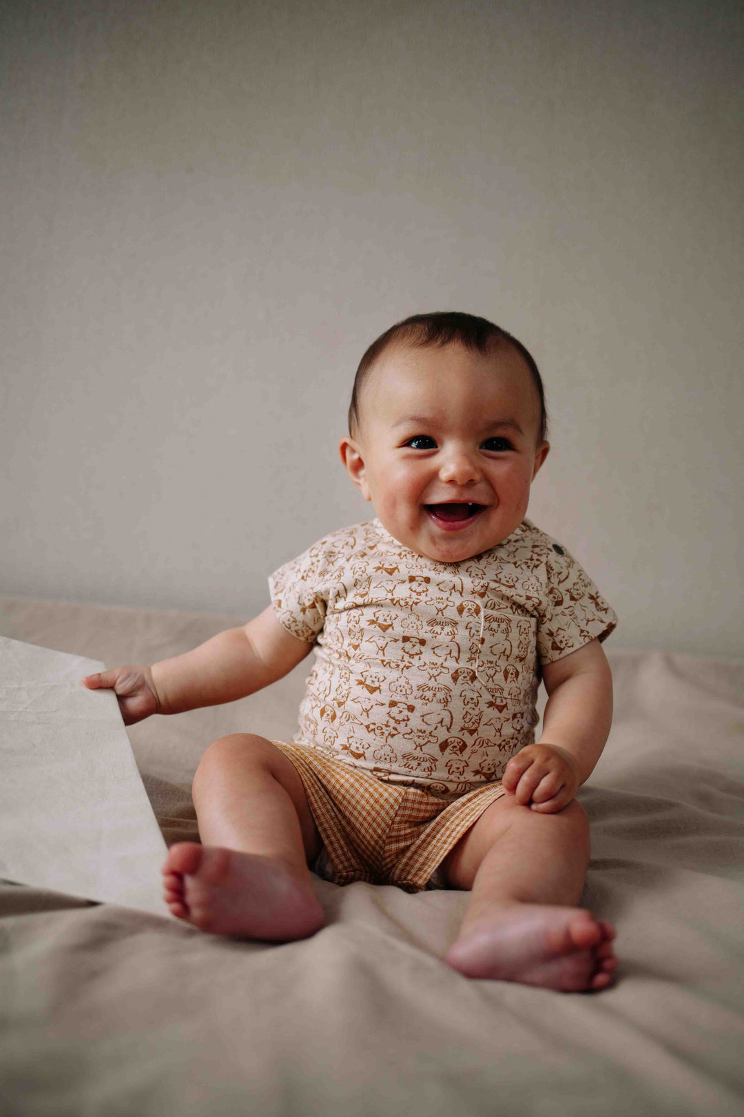 Riffle T-shirt Jord Small Dogs - Baby Unisex Shirt - Beige 4