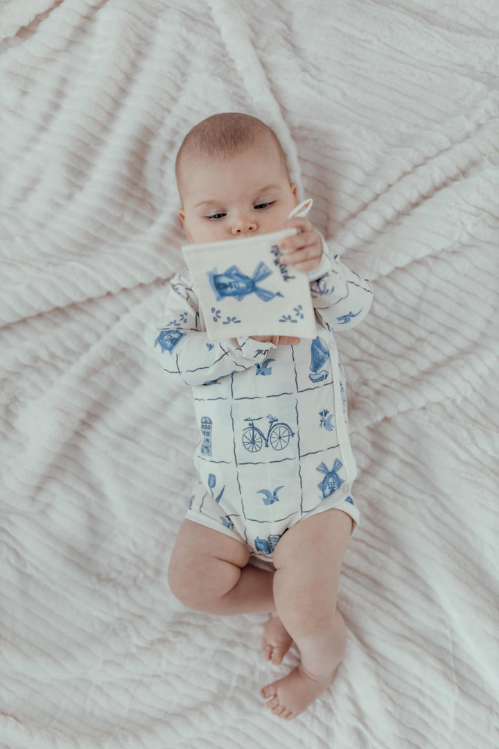 Snoozebaby Buggy Booklet Delfst Blauw - Knisperboekje - Ecru 3