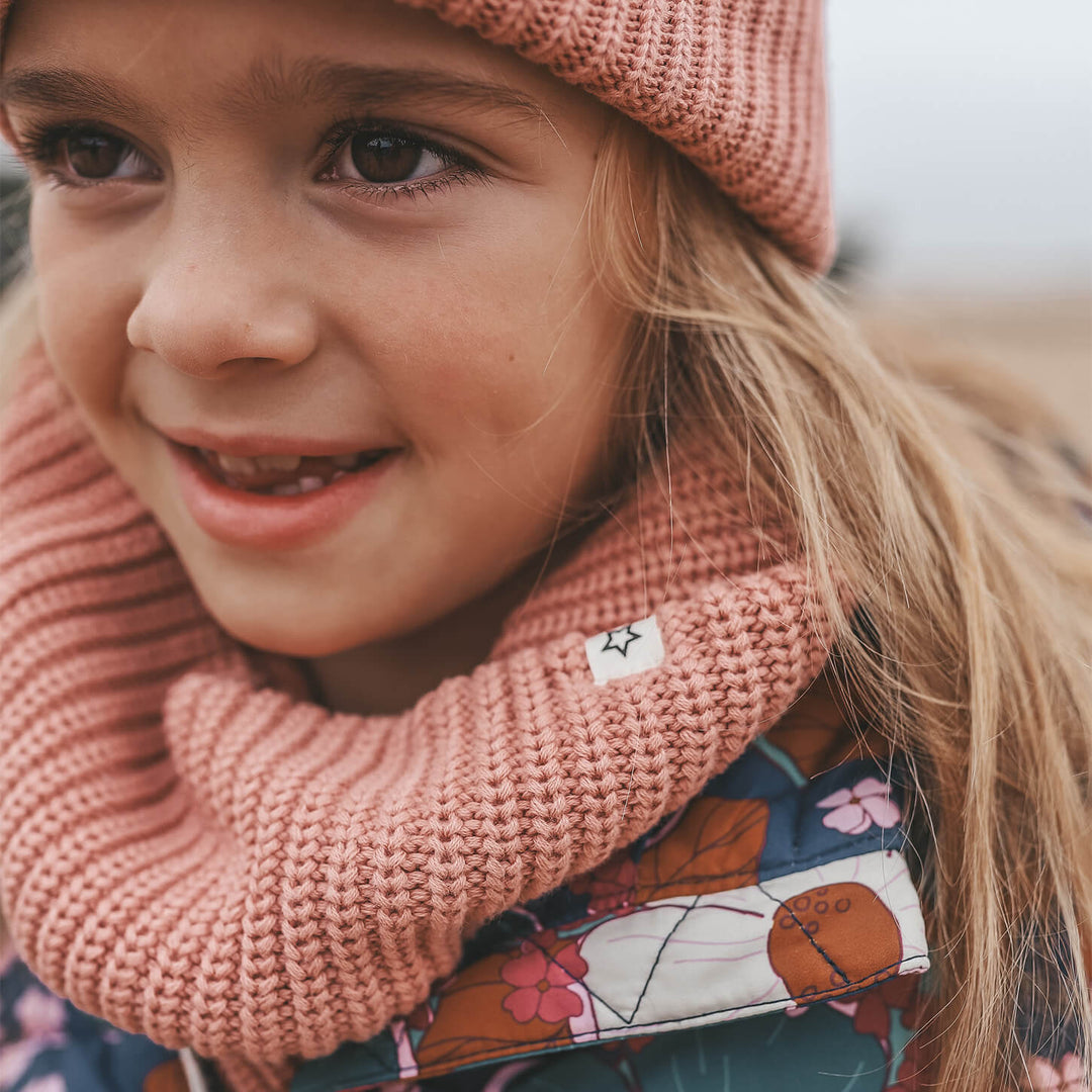 Your Wishes Solid Knitted Scarf Rose Dawn - Kindersjaal 2