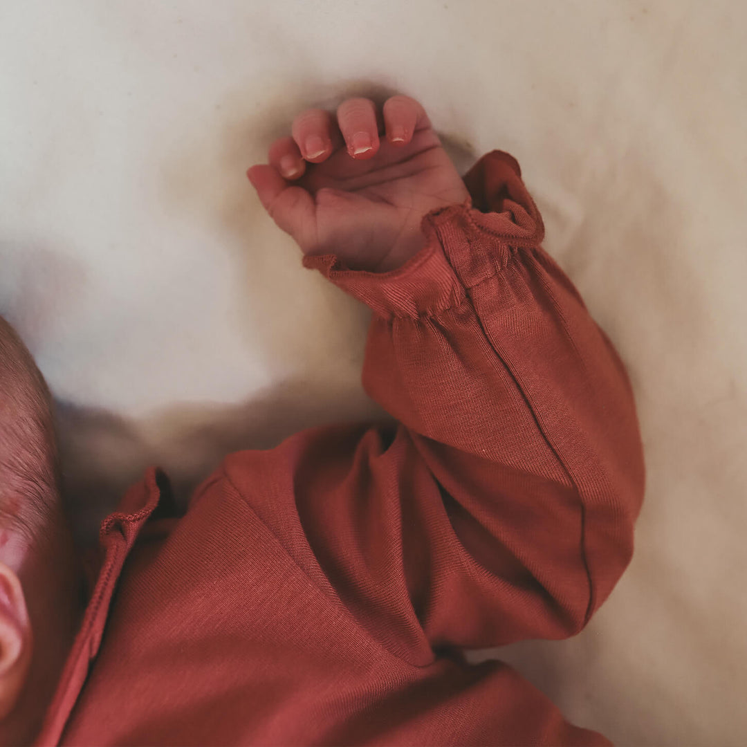 Your Wishes Solid Ruffle Longsleeve - Newborn Shirt - Roze 3