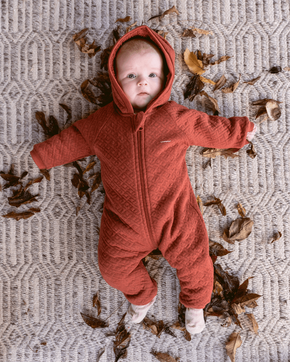 Riffle Outdoor Suit Quilt Henna - Baby Jumpsuit - Rood2