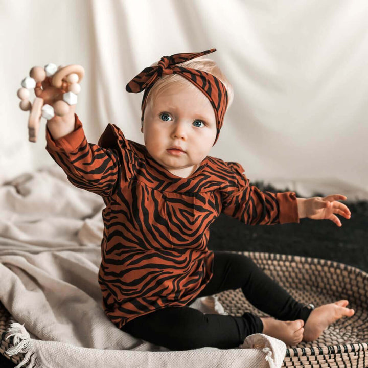 Your Wishes Zebra Ruffle Shoulder Dress - Baby Jurkje Bruin2